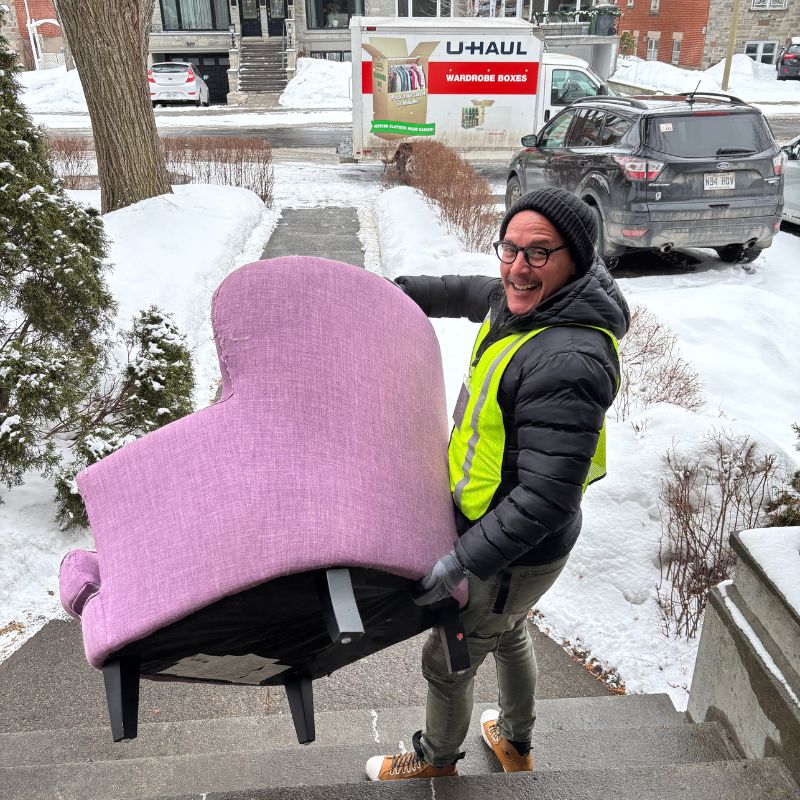 Ramassage hivernal de meubles à Montréal – Service rapide même par temps froid